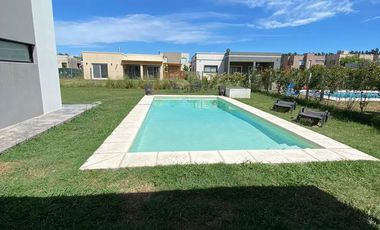 Casa - San Eduardo