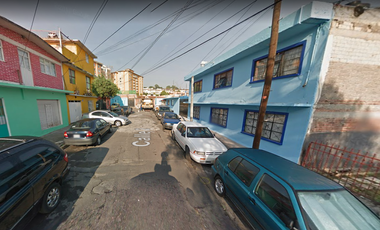 CASA DE REMATE BANCARIO EN LOMAS DE LOS ÁNGELES, TETELPAN
