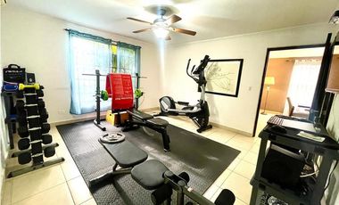 VENTA DE CASA EN CONDADO DEL REY - PH PASEO DORADO