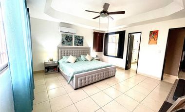 VENTA DE CASA EN CONDADO DEL REY - PH PASEO DORADO