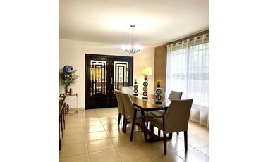VENTA DE CASA EN CONDADO DEL REY - PH PASEO DORADO