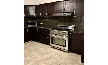 VENTA DE CASA EN CONDADO DEL REY - PH PASEO DORADO