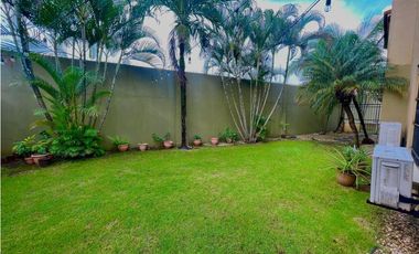 VENTA DE CASA EN CONDADO DEL REY - PH PASEO DORADO