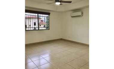 VENTA DE CASA EN CONDADO DEL REY - PH PASEO DORADO