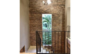 VENTA DE CASA EN CONDADO DEL REY - PH PASEO DORADO