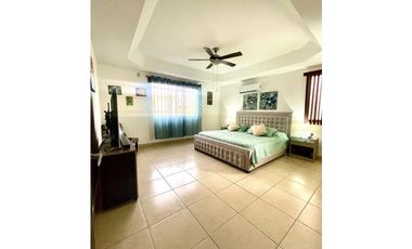 VENTA DE CASA EN CONDADO DEL REY - PH PASEO DORADO