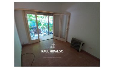 DEPARTAMENTO DE 3 AMBIENTES CON BALCÓN A LA CALLE EN MIRAMAR