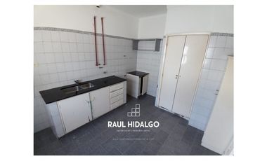 DEPARTAMENTO DE 3 AMBIENTES CON BALCÓN A LA CALLE EN MIRAMAR