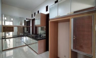 Town House di Cilandak dg Taman Best Unit Kondisi Unfurnished HSE-A0425