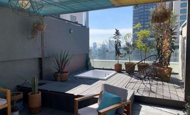 ¡Renta Penthouse amueblado con terraza privada!
