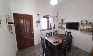 Casa  en Venta Haedo / Moron (A004 4399)