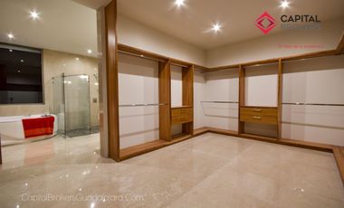 Casa de Lujo en Venta en Ayamonte Zona Bajío