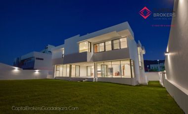 Casa de Lujo en Venta en Ayamonte Zona Bajío