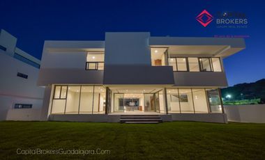 Casa de Lujo en Venta en Ayamonte Zona Bajío