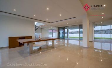 Casa de Lujo en Venta en Ayamonte Zona Bajío