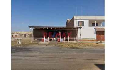 Descubre tu próxima inversión o el hogar de tus sueños en la encantadora localidad de Colán, Paita. 🌟

🏡 Esta hermosa propiedad cuenta con una ampli