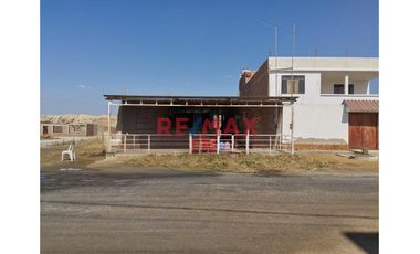 Descubre tu próxima inversión o el hogar de tus sueños en la encantadora localidad de Colán, Paita. 🌟

🏡 Esta hermosa propiedad cuenta con una ampli