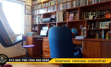 Casa de venta en Av. Los Cerezos – código:15746