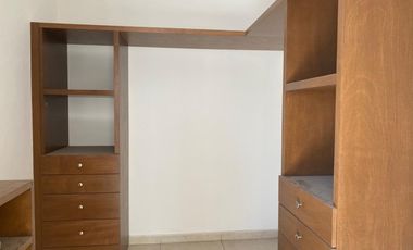 Casa moderna a media cuadra de Avenida San Diego