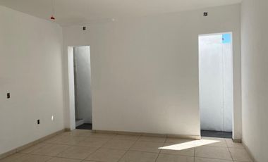 Casa moderna a media cuadra de Avenida San Diego