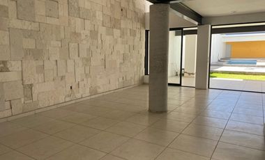 Casa moderna a media cuadra de Avenida San Diego