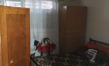VENDO CASA C/DEPTO ATRAS