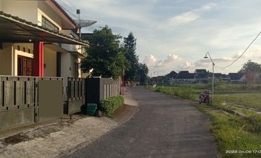 DIJUAL CEPAT BU RUMAH 2 LANTAI DI GODEAN KM 8