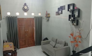 DIJUAL CEPAT BU RUMAH 2 LANTAI DI GODEAN KM 8