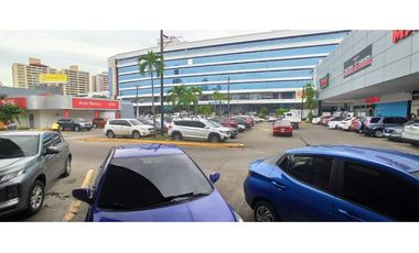 Se Alquilan dos Amplios Locales en Bethania cerca del Dorado Mall.