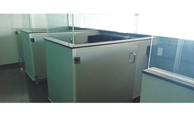 Se Alquilan dos Amplios Locales en Bethania cerca del Dorado Mall.