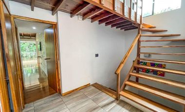 casa en venta en el tesoro. Cod V775430