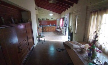 Casa en venta en Isidro Casanova
