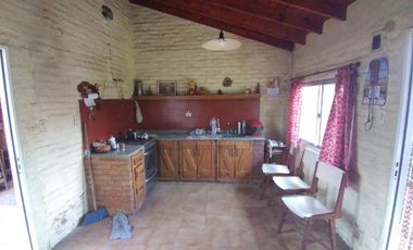 Casa en venta en Isidro Casanova