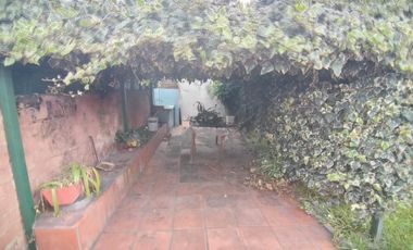 Casa en venta en Isidro Casanova