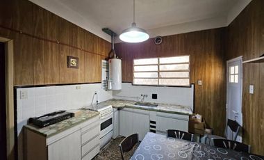Casa para 2 Familias en venta en Villa Dominico