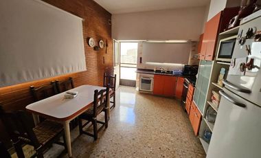 Casa para 2 Familias en venta en Villa Dominico