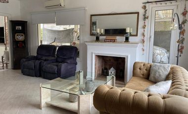 Casa en Los Sauces, Pilar