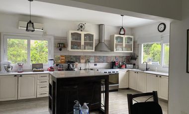 Casa en Los Sauces, Pilar