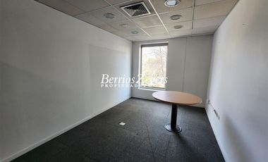 Oficina en Arriendo en VITACURA / LUIS PASTEUR