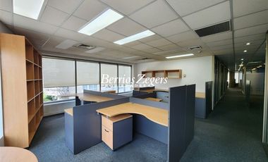 Oficina en Arriendo en VITACURA / LUIS PASTEUR