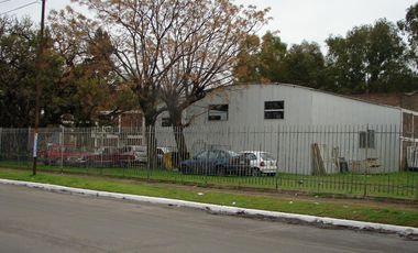 Galpón sobre 3000 mts² de tierra