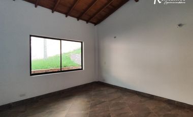 casa en arriendo en loma del escobero. Cod A776696