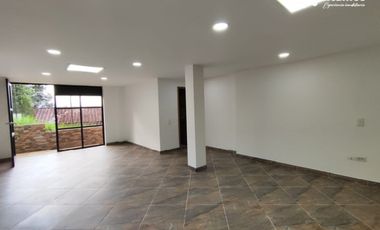 casa en arriendo en loma del escobero. Cod A776696