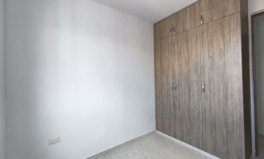 apartamento en arriendo en prados del este. Cod A30201