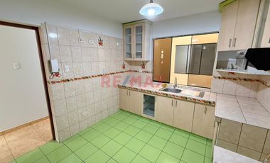 Se Alquila Departamento En 3Er Piso Zárate 4 Habitaciones 1,950 Soles