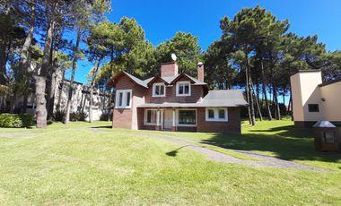 Casa en alquiler temporario de 3 dormitorios c/ cochera en Frontera