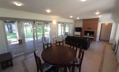 Casa en alquiler temporario de 3 dormitorios c/ cochera en Frontera