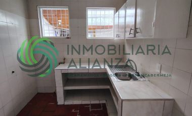 casa en arriendo en casco antiguo. Cod A17393