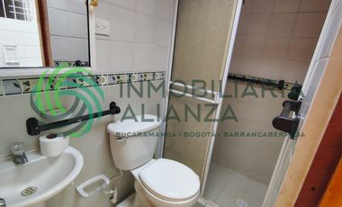 casa en arriendo en casco antiguo. Cod A17393