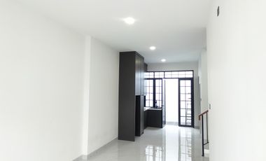 Rumah BRAND NEW bergaya American Classic  di Kencana Loka 12.5 BSD City